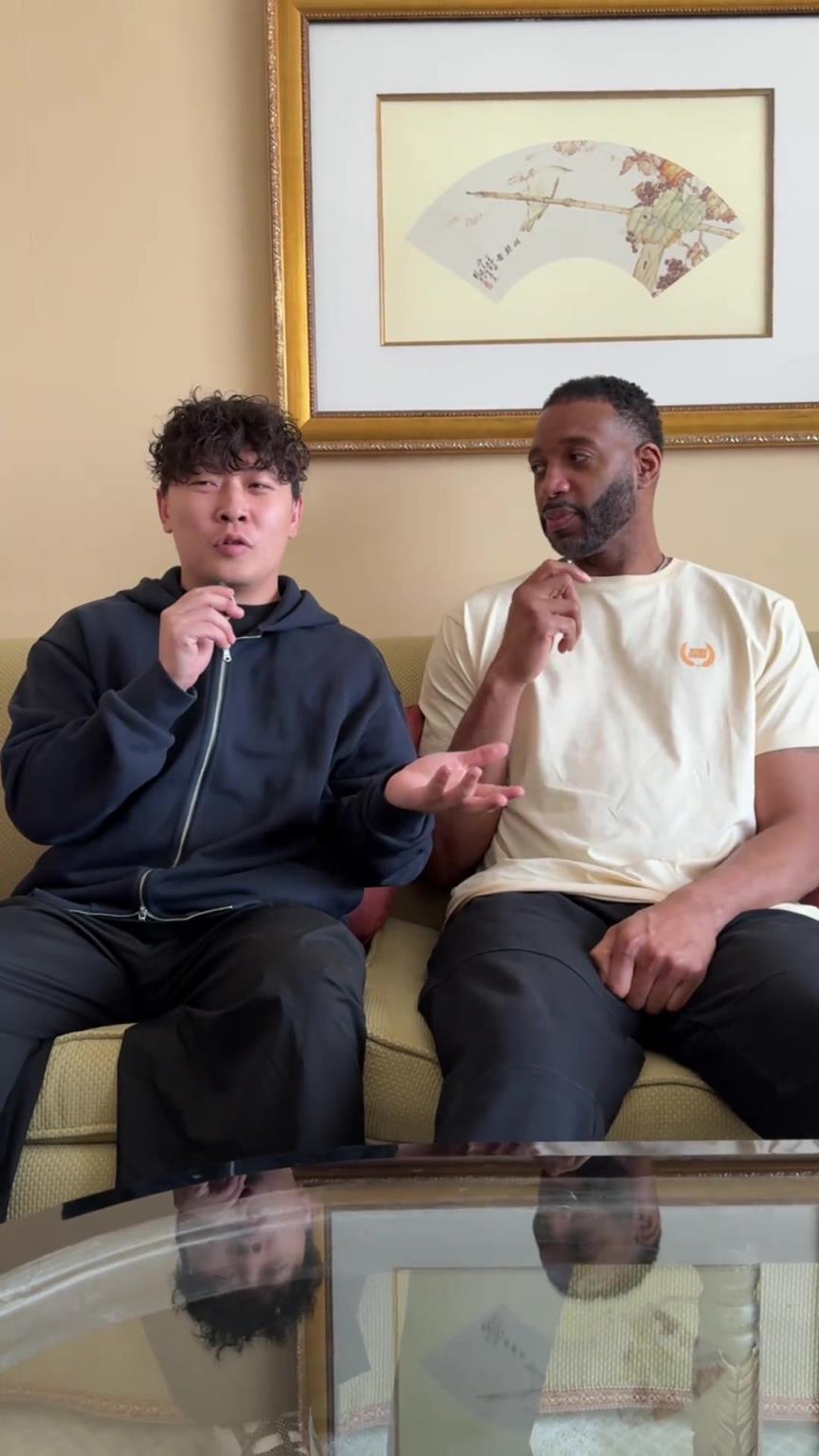 小伙子你真勇啊，在麥迪面前“那個(gè)，那個(gè)”的