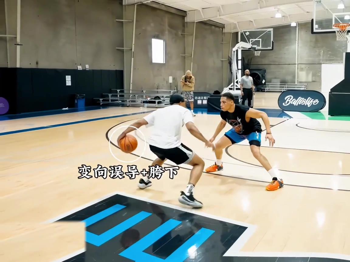 “實(shí)戰(zhàn)中的節(jié)奏過(guò)人動(dòng)作鑒賞，連續(xù)胯下變向舞蹈銜接頓拜突破”